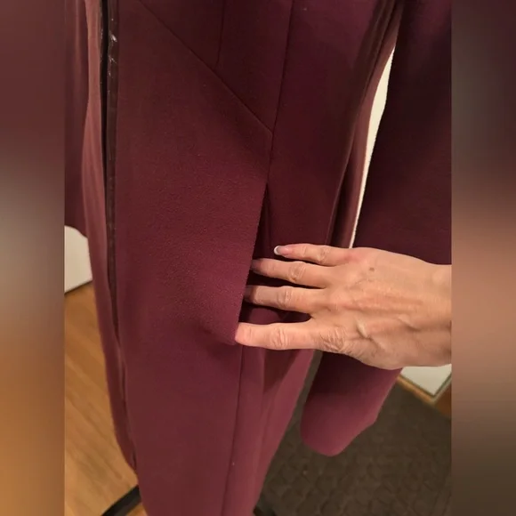WHBM Elegant Burgundy Coat with Faux Fur REMOVEABLE Collar - Picture 12 of 17